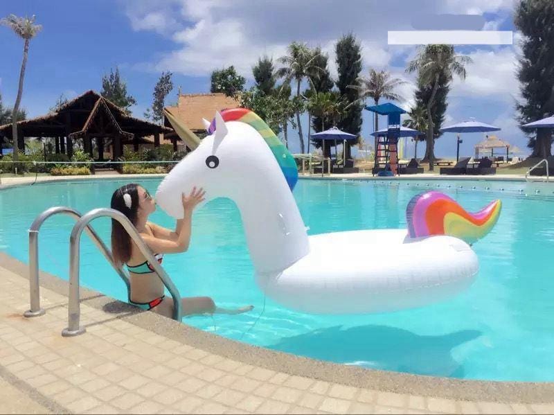Foxsmarts Pool Float SunFun™ Giant Unicorn Inflatable Pool Float